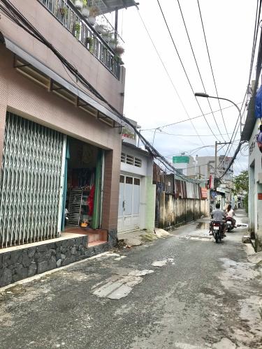 Nhà phố Quận 9 Nhà mặt tiền đường Số 359 hướng Tây Nam diện tích 49m2, đầy đủ tiện ích.