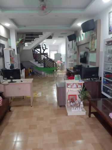 Phòng khách nhà phố Quận Bình Tân Nhà phố mặt tiền Đường số 27 hướng Đông Bắc, diện tích sử dụng 360m2.