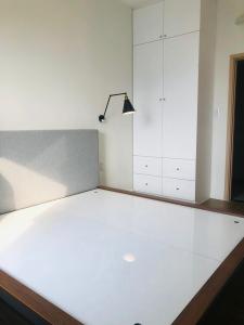 Phòng ngủ Safira Khang Điền, Quận 9 Căn hộ Safira Khang Điền hướng Tây Nam, đầy đủ nội thất.