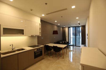 Phòng khách căn hộ Vinhomes Golden River , Quận 1 Căn hộ Vinhomes Golden River đầy đủ nội thất, view thoáng mát.