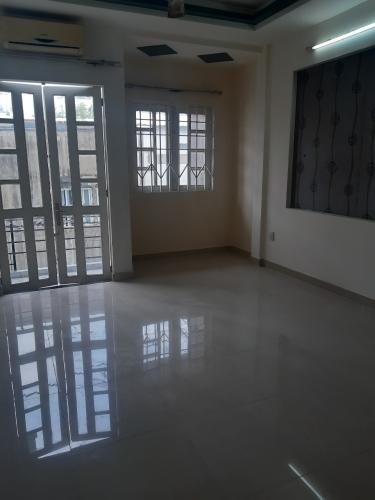 Phòng ngủ nhà phố Trương Phước Phan, Bình Tân Nhà phố hướng Đông Nam, mặt tiền đường tỉnh lộ 10 rộng rãi.