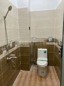 Nhà phố Quận 12 Nhà góc 2 mặt tiền đường xe hơi di chuyển thoải mái, kết cấu nhà 4 tầng.