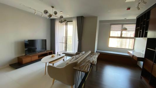 Phòng khách căn hộ Saigon South Residence Cho thuê căn hộ Saigon South Residence tầng trung, diện tích 94.89m2, đầy đủ nội thất, ban công hướng Nam.