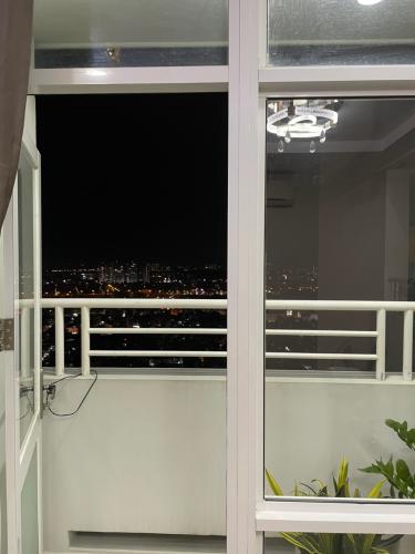 Ban công căn hộ Him Lam Chợ Lớn, Quận 6 Căn hộ Him Lam Chợ Lớn hướng Đông Nam, view thành phố tầng cao.