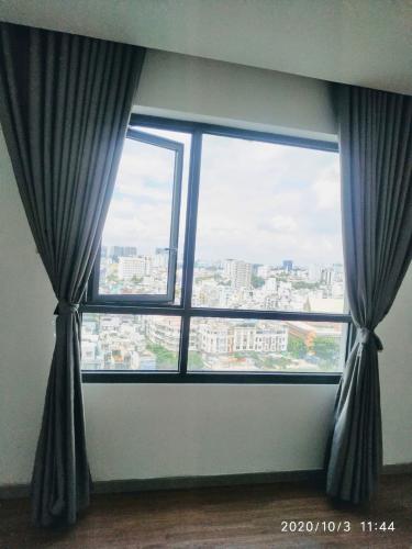 Phòng ngủ The Gold View, Quận 4 Căn hộ The Gold View tầng trung, đón view sông Sài Gòn mát mẻ.