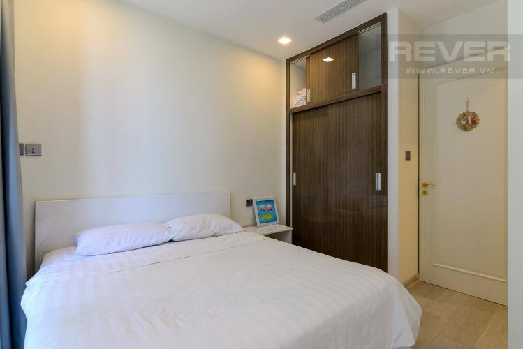 Phòng ngủ căn hộ VINHOMES GOLDEN RIVER Bán căn hộ Vinhomes Golden River 1PN, tầng 6, đầy đủ nội thất, ban công Đông Bắc