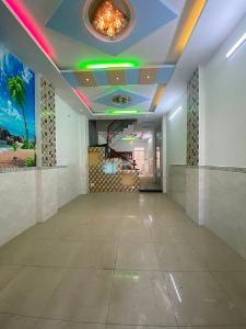 Bên trong nhà phố Hương Lộ 2, Bình Tân Nhà phố hẻm thông xe hơi tiện kinh doanh, hướng Tây Bắc.