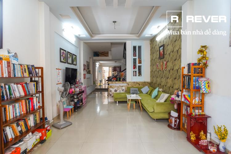 Phòng khách nhà phố Tân Bình Bán nhà 3 tầng Nguyễn Sỹ Sách, Tân Bình, đầy đủ nội thất, cách chợ Tân Trụ 250m