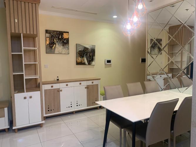 Căn hộ Vinhomes Central Park  Bình Thạnh Căn hộ Vinhomes Central Park tầng 18 nội thất đầy đủ, view thoáng mát