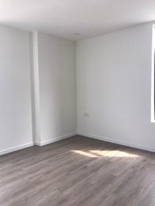 Phòng ngủ căn hộ Central Premium, Quận 8 Căn hộ Central Premium tầng 17 nội thất cơ bản, view nội khu mát mẻ.