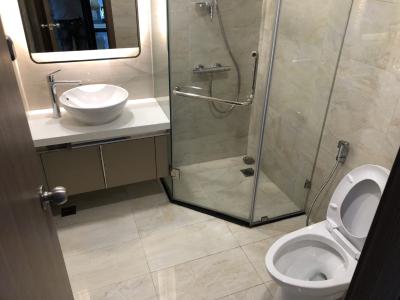  Căn hộ Vinhomes Central Park có 2 phòng ngủ, bàn giao nội thất đầy đủ.