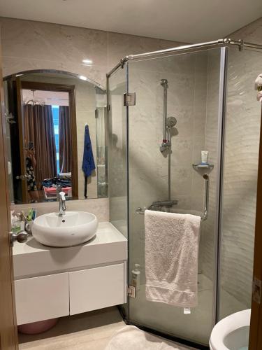 Căn hộ Vinhomes Central Park Căn hộ Vinhomes Central Park tầng 18 view thành phố thoáng mát