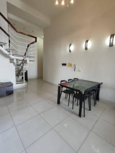 Bên trong Lofthouse Sky Garden Cho thuê Lofthouse Sky Garden 2 phòng ngủ thuộc tầng trung, diện tích 81.17m2 