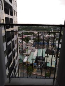 View từ căn hộ Vinhomes Grand Park Căn hộ Vinhomes Grand Park view thành phố thông thoáng.