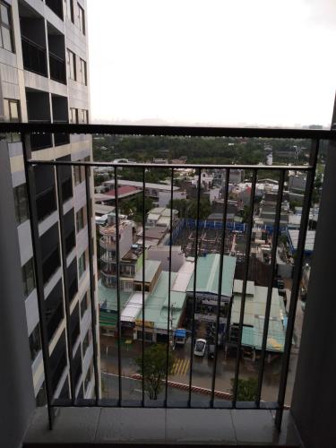 View từ căn hộ Vinhomes Grand Park Căn hộ Vinhomes Grand Park view thành phố thông thoáng.