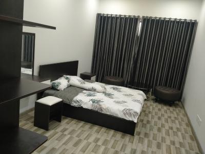 phòng ngủ căn hộ đảo kim cương Căn hộ Đảo Kim Cương tầng trung, đón view thành phố sầm uất.