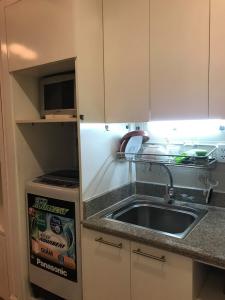 Nhà bếp The Manor Quận Bình Thạnh Căn hộ cao cấp The Manor tầng cao, view thành phố.