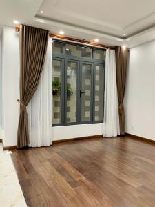 Không gian biệt thự Quận Tân Bình Nhà phố thiết kế kỹ lưỡng 1 trệt 2 lầu 1 sân thượng, khu dân cư đông đúc.