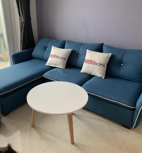 Phòng khách căn hộ Saigon Mia Căn hộ Saigon Mia bàn giao đầy đủ nội thất, view thành phố.