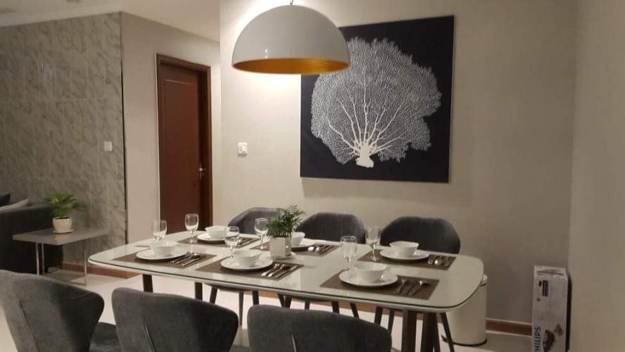 Không gian căn hộ Vinhomes Central Park, Quận Bình Thạnh Căn hộ cao cấp Vinhomes Central Park có 3 phòng ngủ, đầy đủ nội thất.