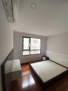 Phòng ngủ căn hộ The Gold View Căn hộ The Gold View view nội khu yên tĩnh, ban công hướng Đông Nam.