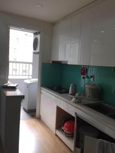 Phòng bếp Lexington Residence Quận 2 Căn hộ Lexington Residence tầng trung, view nội khu.