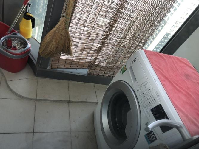  Căn hộ Vinhomes Central Park có 2 phòng ngủ, bàn giao nội thất đầy đủ.