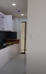 Phòng bếp căn hộ Green River, Quận 8 Căn hộ Green River cửa chính hướng Đông Bắc, view nội khu yên tĩnh.