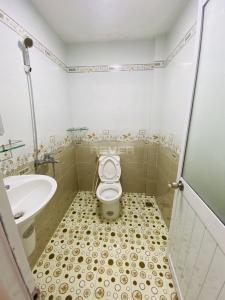 Phòng tắm nhà phố Quận Gò Vấp Nhà phố Q.Gò Vấp 1 trệt 1 lầu, diện tích sử dụng 100m2, nội thất cơ bản.