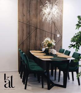 Phòng ăn đồ Vinhomes Central Park, Bình Thạnh Căn hộ Vinhomes Central Park đầy đủ nội thất, hướng Tây Bắc.