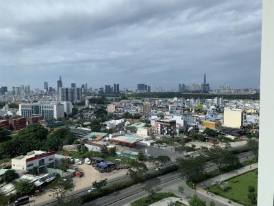  Căn hộ Eco Green Saigon tầng trung, đón 3 view thoáng mát.