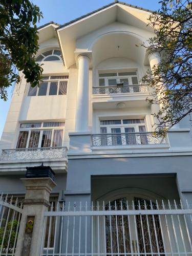 Bán] Nhà phố Huyện Bình Chánh 4 tầng diện tích sử dụng 588m2, sổ ...