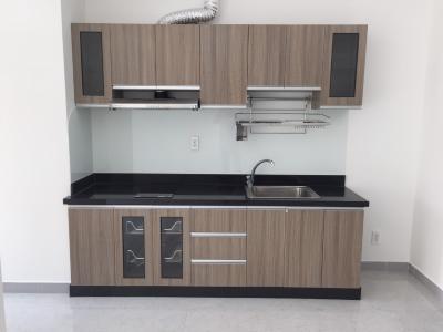 Phòng bếp Kingston Residence, Phú Nhuận Căn hộ Officetel Kingston Residence nội thất cơ bản, thoáng mát.