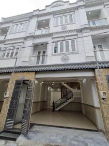 Nhà phố Quận 9 Nhà phố hẻm xe hơi đường số 8, kết cấu 1 trệt 2 lầu, không nội thất.