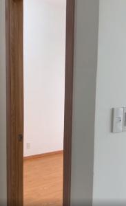 Phòng ngủ căn hộ Saigon Gateway Căn hộ Saigon Gateway ban công Đông Nam, view thành phố.