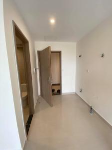 Phòng khách Vinhomes Grand Park Quận 9 Căn hộ Vinhomes Grand Park view nội khu thoáng mát, tầng trung.