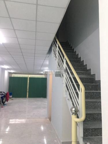 NHà phố Huyện Bình Chánh Nhà phố KDC Phòng Phú 4 diện tích 100m2, mặt tiền đường rộng rãi.