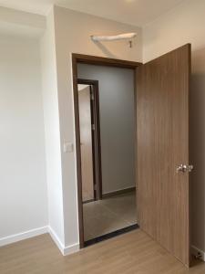 Phòng ngủ River Panorama, Quận 7 Căn hộ tầng trung River Panorama ban công hướng Bắc thoáng đãng.