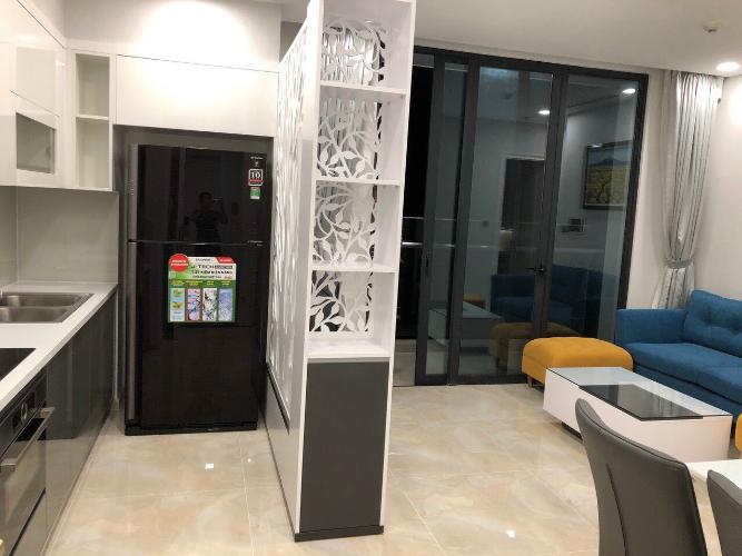 phòng khách Căn hộ Vinhomes Golden River tầng trung, view thành phố và sông