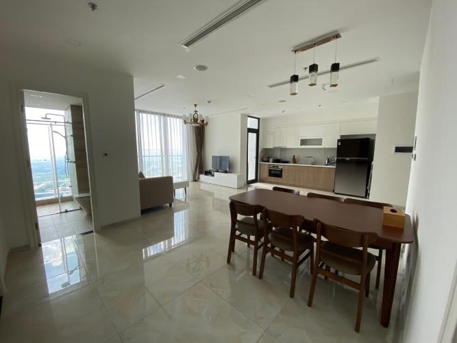 bàn ăn Căn hộ Vinhomes Golden River tầng cao, nội thất đầy đủ.