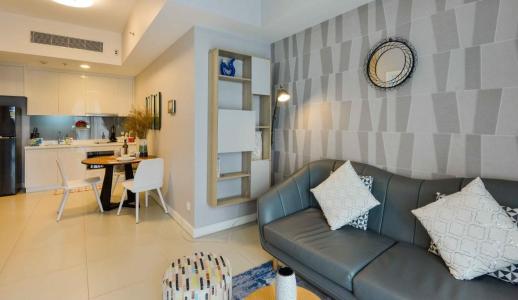 Phòng khách căn hộ Gateway Thảo Điền Căn hộ Gateway Thảo Điền view nhìn ra thành phố, nội thất cơ bản.