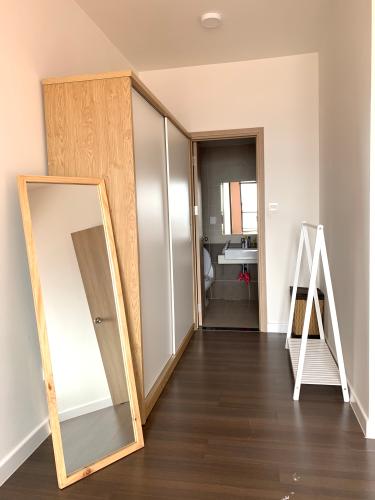 tiện ích căn hộ The Sun Avenue Căn hộ The Sun Avenue tầng trung, nội thất đầy đủ tiện nghi.