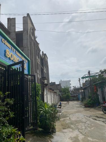 Đường nhà phố Nhà phố Quận 12 mặt tiền hẻm rộng 8m, diện tích đất 117m2.