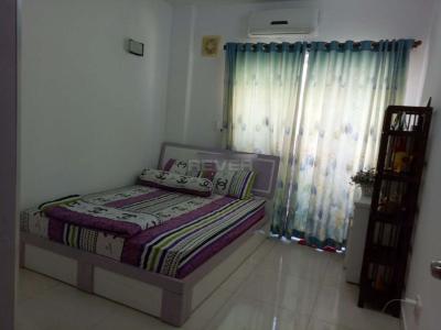 Phòng ngủ Phú Thạnh Apartment, Tân Phú Căn hộ Phú Thạnh Apartment tầng trung, ban công hướng Bắc.