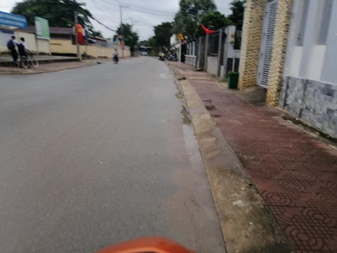 Đường vào nhà phố Quận 9 Bán nhà hẻm Mạc Hiển Tích, Long Bình, Quận 9, sổ hồng riêng, cách đường Nguyễn Xiển 400m
