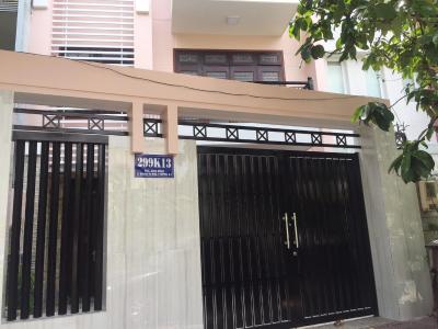 230e5ff19932676c3e23 Biệt thự Quận 2 ven sông, thiết kế hiện đại, vị trí đắc địa.