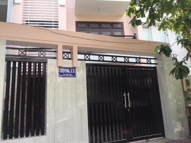 230e5ff19932676c3e23 Biệt thự Quận 2 ven sông, thiết kế hiện đại, vị trí đắc địa.