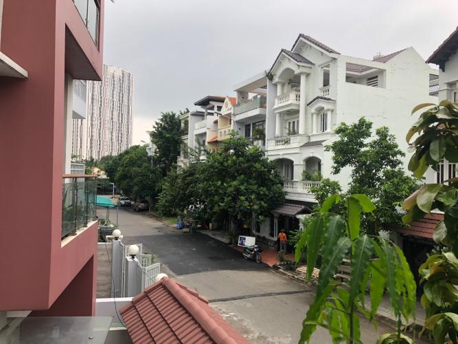 7feb7af524c7da9983d6 Biệt thự Quận 2 ven sông, thiết kế hiện đại, vị trí đắc địa.