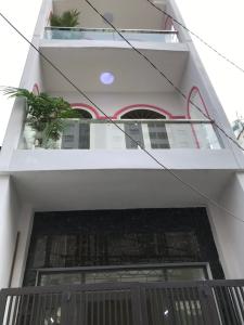 Mặt tiền nhà phố Quận tân Phú Nhà phố Quận Tân Phú hẻm xe hơi rộng 4m, sổ hồng riêng.