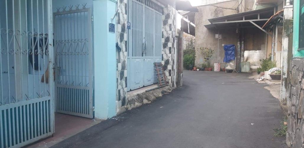 Hẽm trước nhà phố Thủ Đức Bán nhà hẻm Q. Thủ Đức hướng Đông Nam, pháp lý đầy đủ, bàn giao ngay.